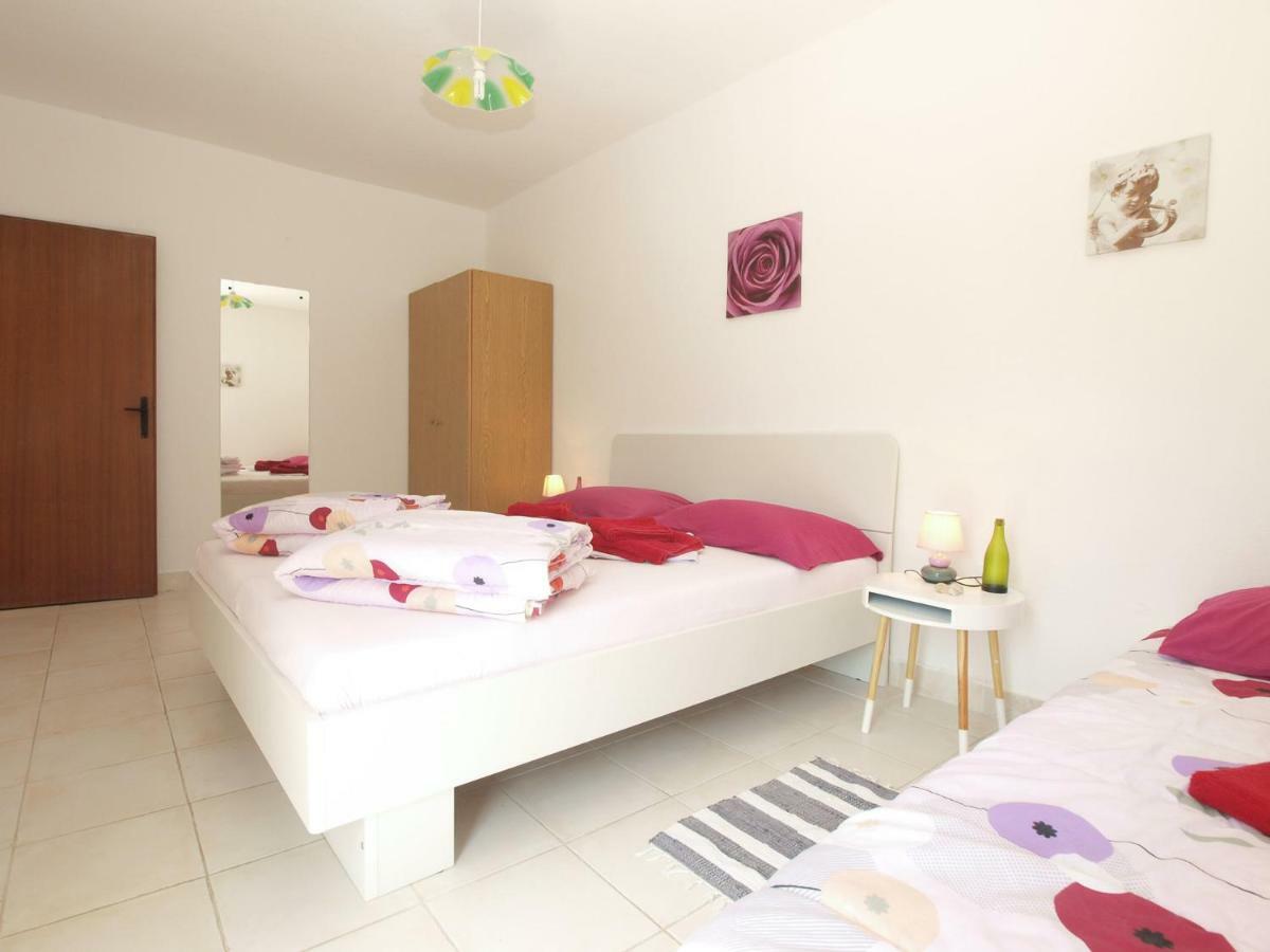 Apartments Davor 1676 Banjole Exterior photo